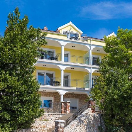 Palace Paulina Apartments Novi Vinodolski Ngoại thất bức ảnh