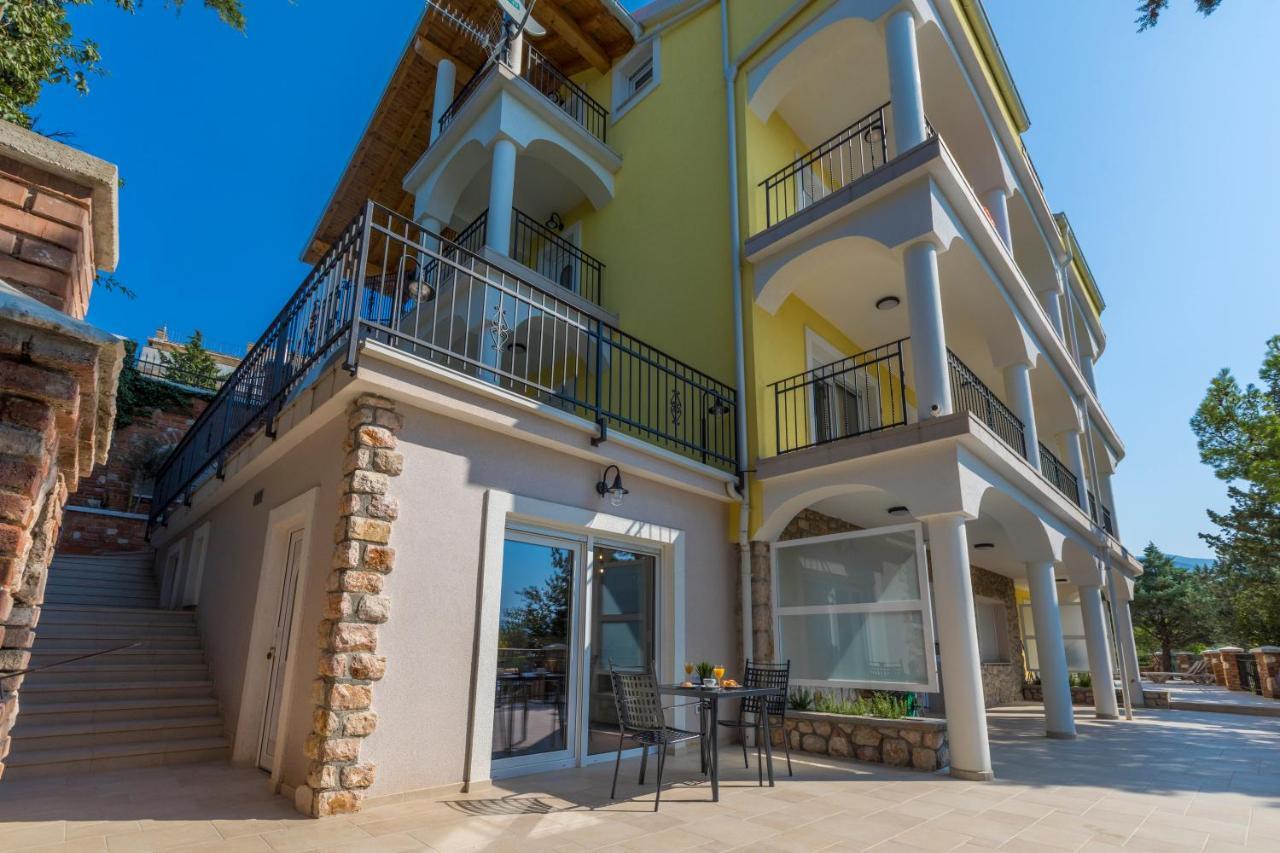 Palace Paulina Apartments Novi Vinodolski Ngoại thất bức ảnh