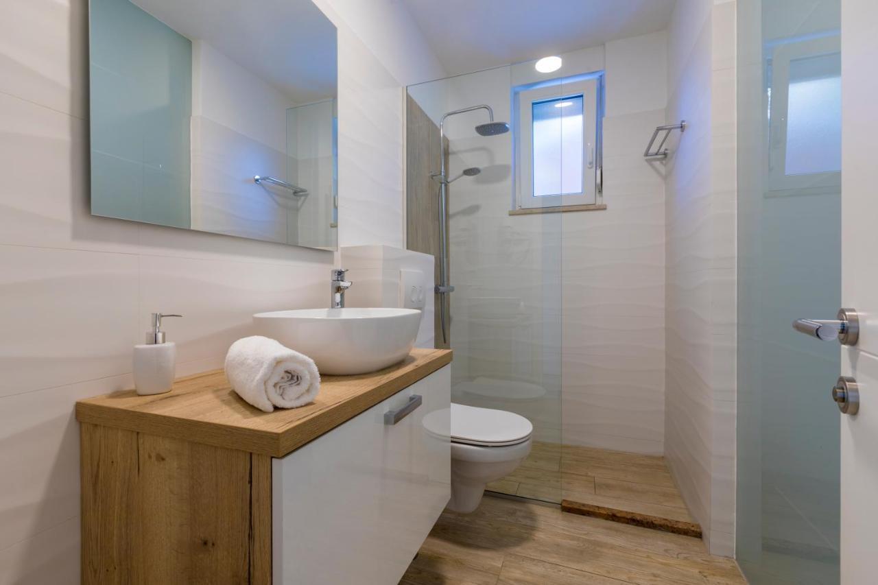 Palace Paulina Apartments Novi Vinodolski Ngoại thất bức ảnh