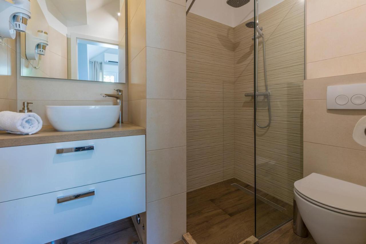Palace Paulina Apartments Novi Vinodolski Ngoại thất bức ảnh