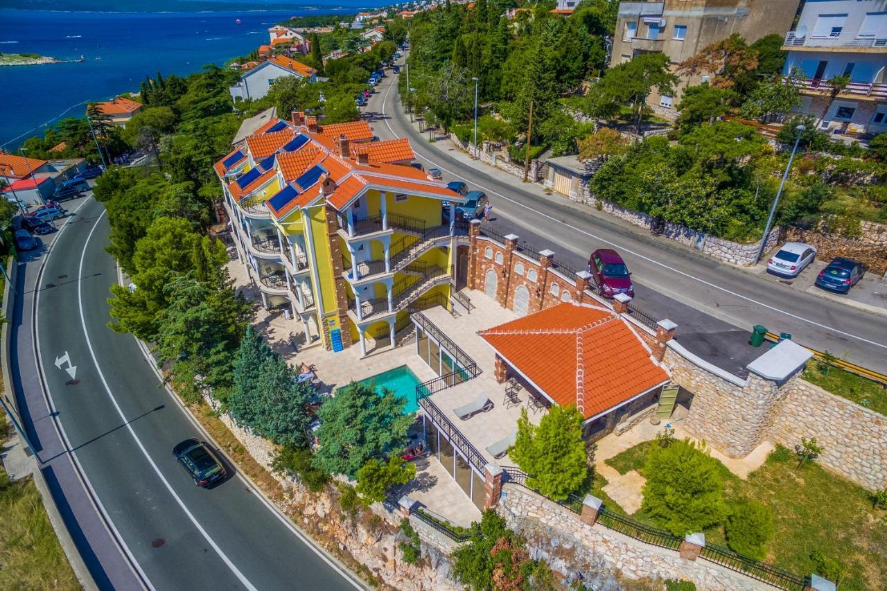 Palace Paulina Apartments Novi Vinodolski Ngoại thất bức ảnh