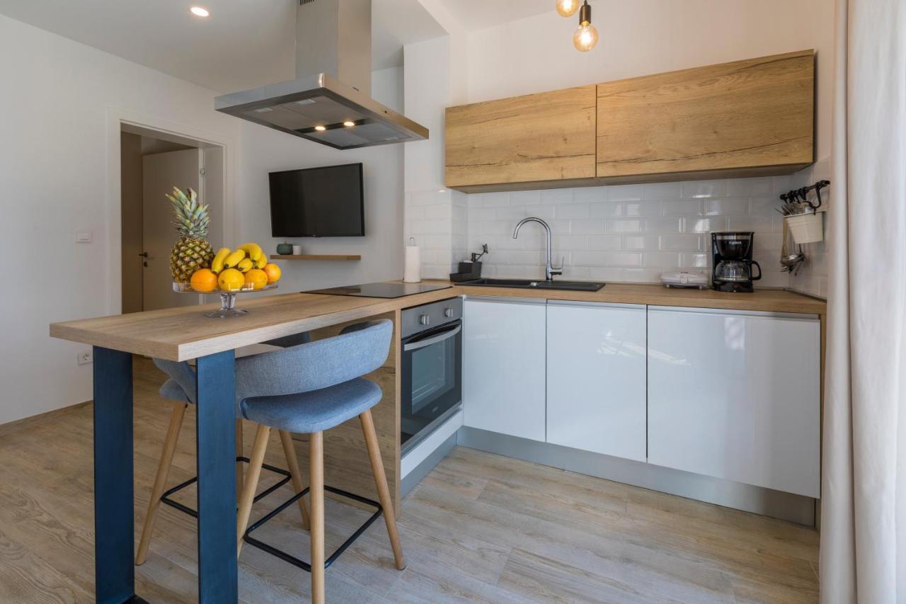 Palace Paulina Apartments Novi Vinodolski Ngoại thất bức ảnh